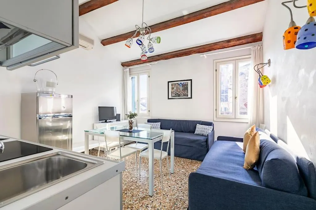 Apartment Ihomes Rialto-Corte Del Calice-Attico Vista Centro Venice